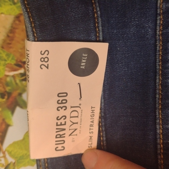NYDJ curves 360 clean Napier slim straight jeans size 28S petite - Picture 4 of 6